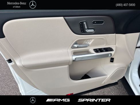 Certified 2023 Mercedes-Benz GLB 250 image 11