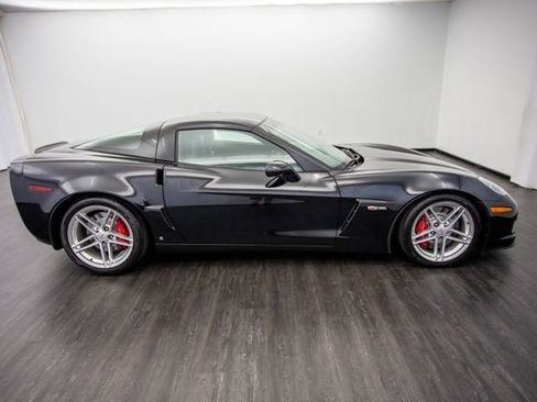 Used 2006 Chevrolet Corvette Z06 w/ Preferred Equipment Group image 6