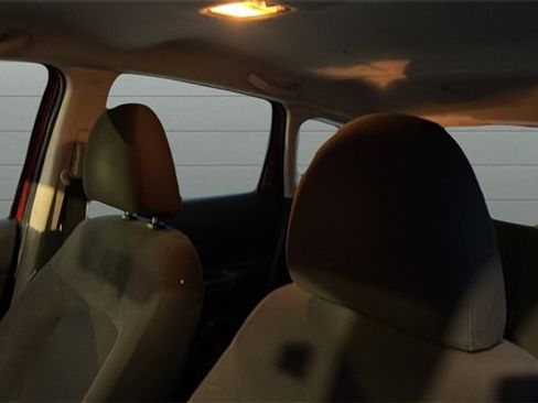 Used 2015 Nissan Versa Note S image 17