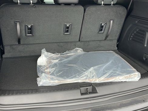 New 2026 GMC Acadia AT4 w/ Luxury Package image 26