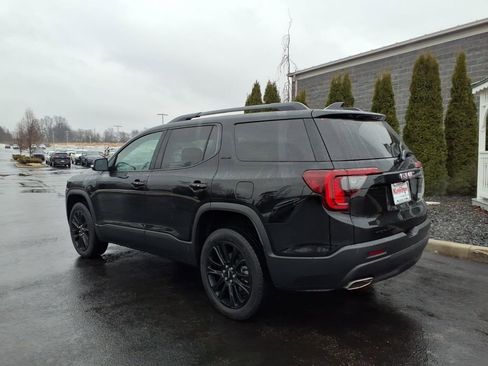 Used 2023 GMC Acadia SLE w/ Driver Convenience Package FWD image 3