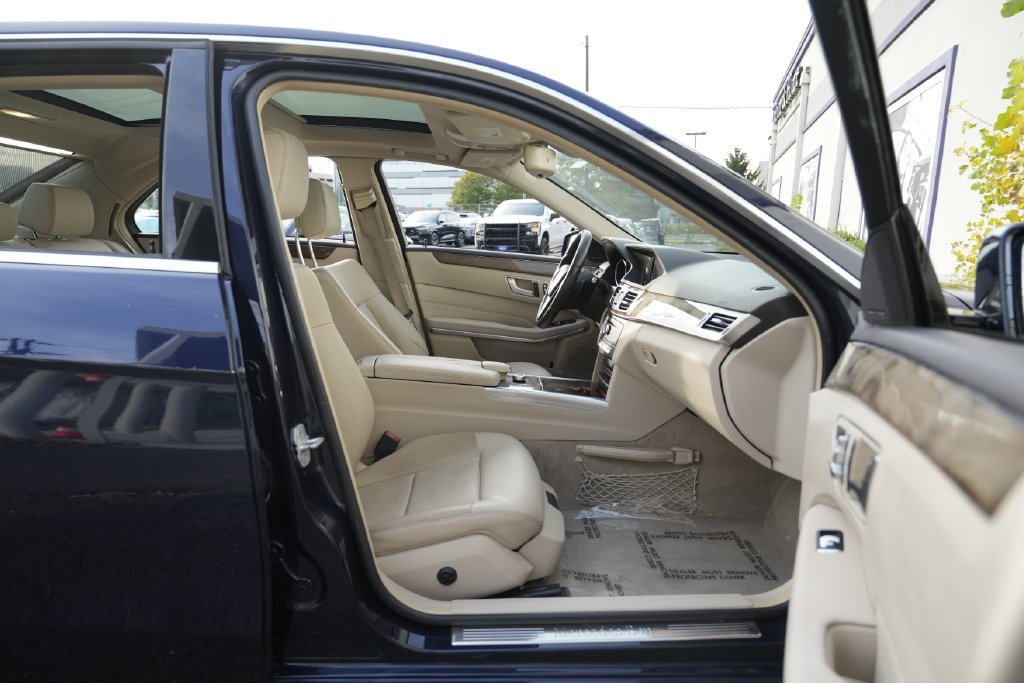 Used 2016 Mercedes-Benz E 350 4MATIC Sedan image 36