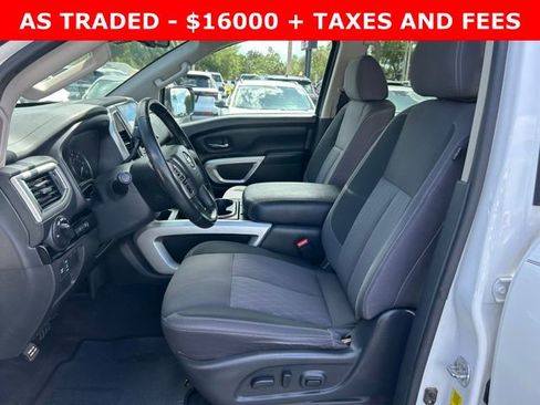Used 2021 Nissan Titan SV w/ SV Convenience Package AWD/4WD image 14