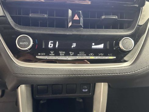 Used 2024 Toyota Corolla Cross LE image 20