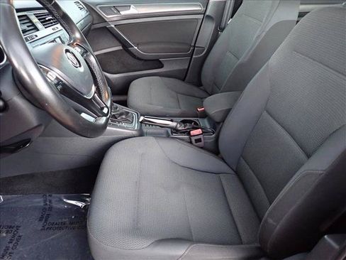 Used 2018 Volkswagen Golf S FWD image 11