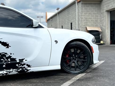 Used 2016 Dodge Charger SRT Hellcat w/ Harman/Kardon Audio Group RWD image 4