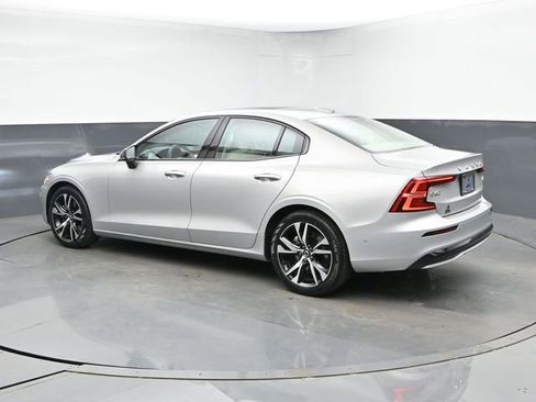 Used 2025 Volvo S60 B5 Plus AWD/4WD image 7