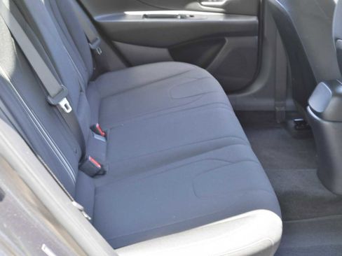 Used 2021 Hyundai Elantra SEL w/ Convenience + Premium Package image 20