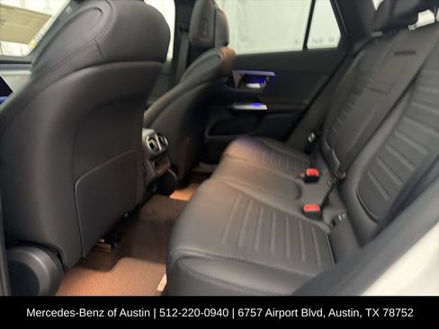 Used 2026 Mercedes-Benz GLC 300 image 21