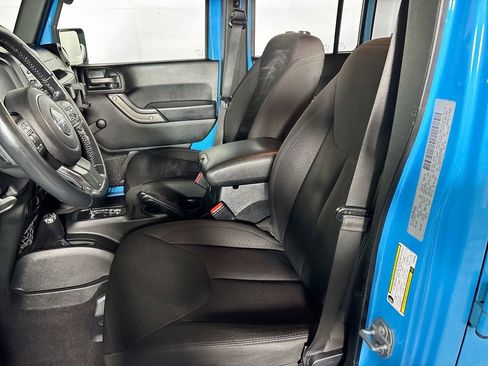 Used 2017 Jeep Wrangler Unlimited Sport w/ Connectivity Group image 11