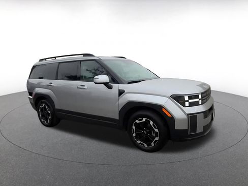 Used 2025 Hyundai Santa Fe SEL image 2