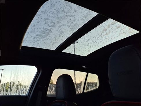 New 2025 Chevrolet Equinox EV RS image 10