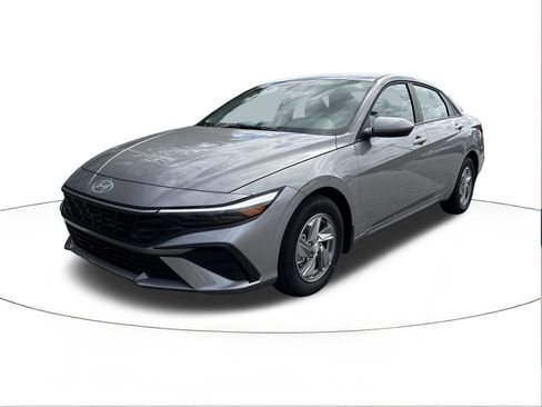 New 2026 Hyundai Elantra SE image 7
