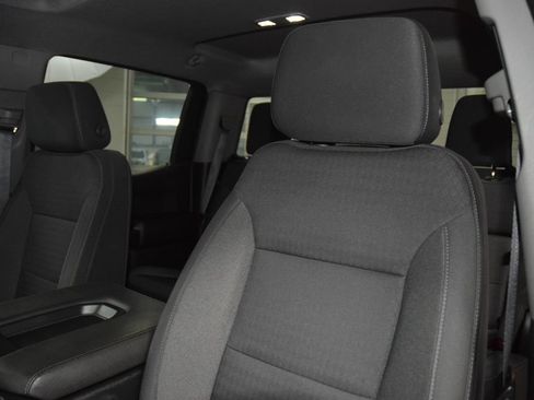 Used 2023 Chevrolet Silverado 1500 Custom AWD/4WD image 39