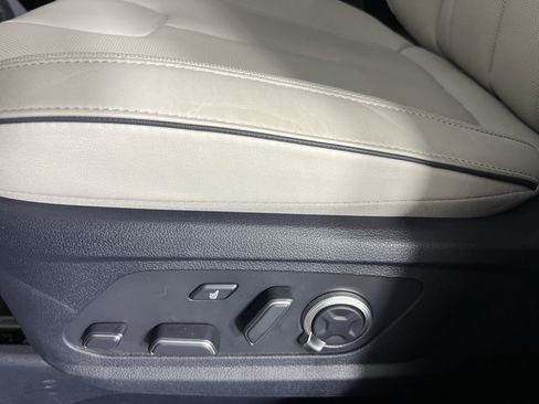 Used 2024 Hyundai Palisade Calligraphy image 27