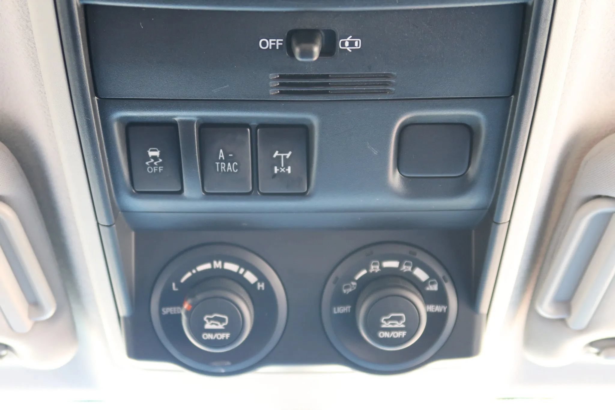 Used 2018 Toyota 4Runner TRD Off-Road AWD/4WD image 23