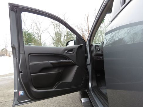 Used 2022 GMC Canyon Elevation w/ Trailering Package image 9