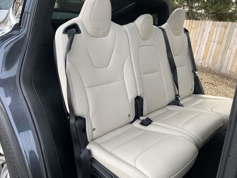 Used 2019 Tesla Model X Long Range AWD/4WD image 23