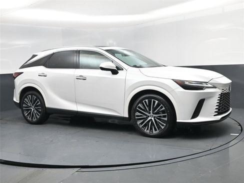 Used 2023 Lexus RX 350 Premium Plus w/ Accessory Package image 2