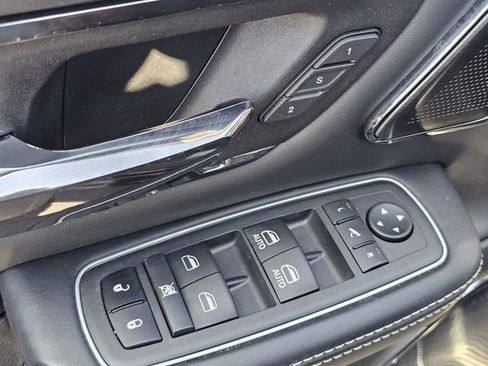 Used 2022 RAM 1500 Limited AWD/4WD image 17