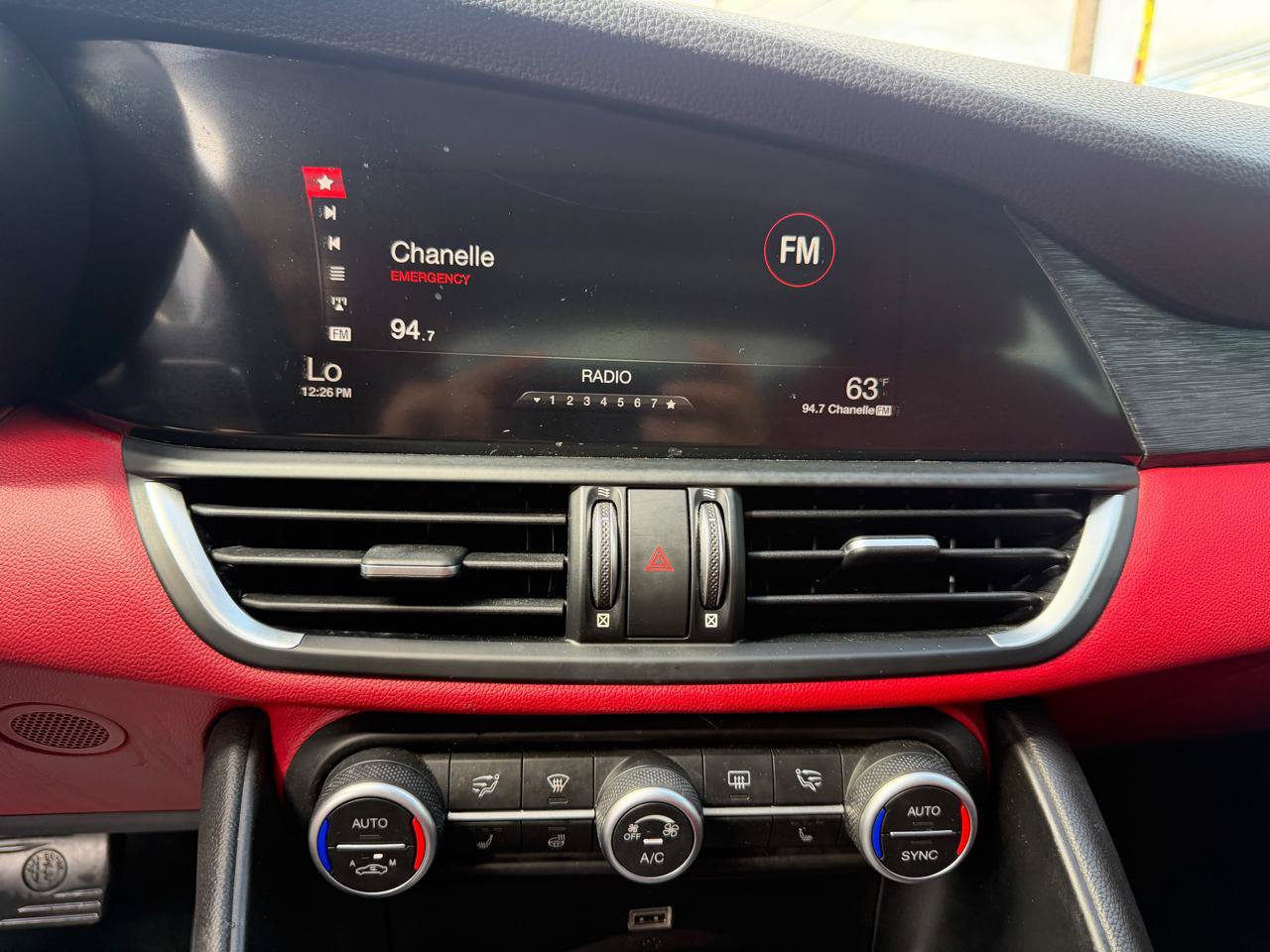 Used 2019 Alfa Romeo Giulia AWD image 19