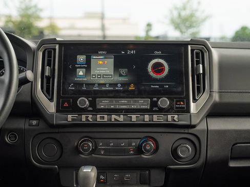 Used 2025 Nissan Frontier SV RWD image 31