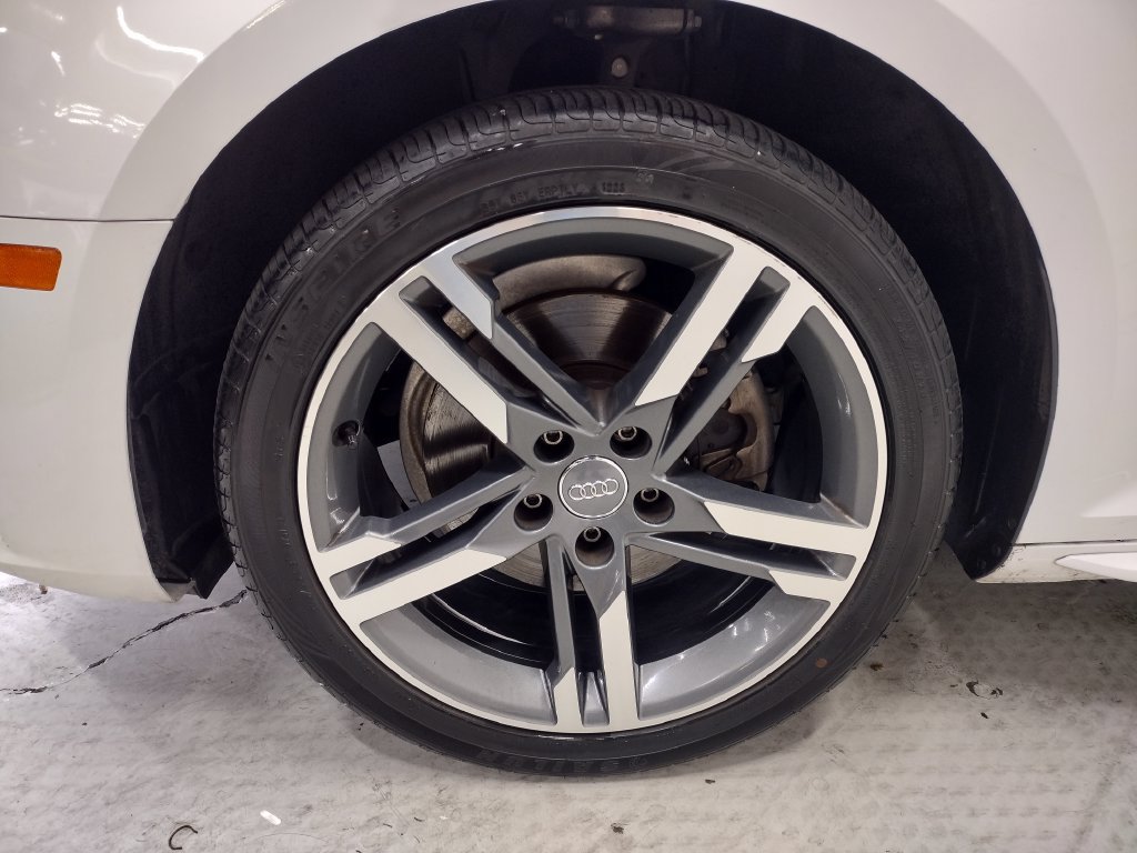 Used 2018 Audi A4 2.0T Ultra Premium Plus w/ Premium Plus Package FWD image 5