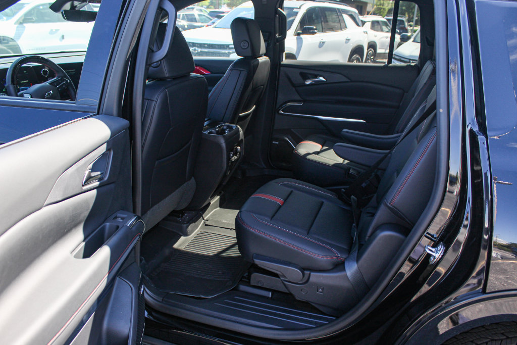 New 2026 Chevrolet Traverse RS w/ LPO, Floor Liner Package AWD/4WD image 23