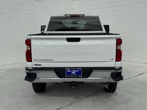 Used 2025 Chevrolet Silverado 2500 LT w/ Convenience Package AWD/4WD image 12