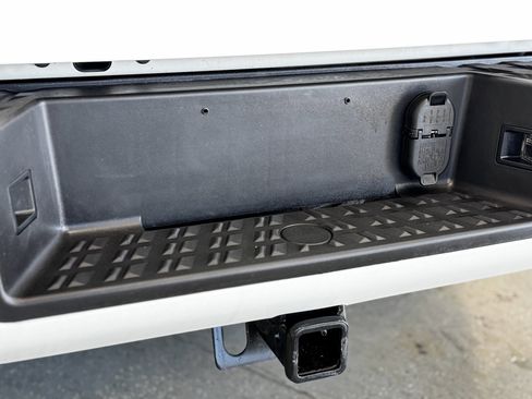 Used 2024 Nissan Titan SV w/ Accessory Utility Package image 30