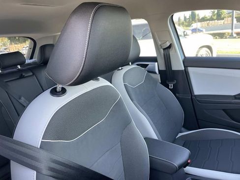 New 2026 Volkswagen Taos SE image 27