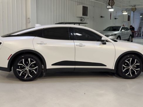 Used 2023 Toyota Crown XLE image 2