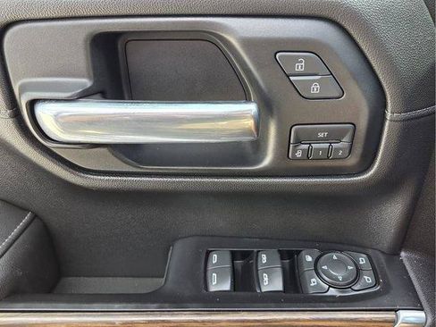 Used 2019 Chevrolet Silverado 1500 High Country w/ Technology Package AWD/4WD image 24