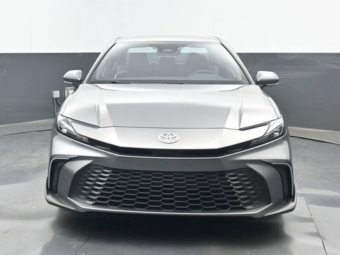 Used 2025 Toyota Camry SE w/ Multimedia Upgrade Package image 19