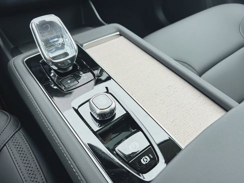 New 2026 Volvo XC90 B6 Plus w/ Protection Package image 22