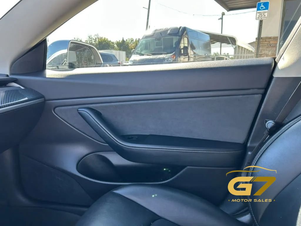 Used 2019 Tesla Model 3 Mid Range RWD image 13