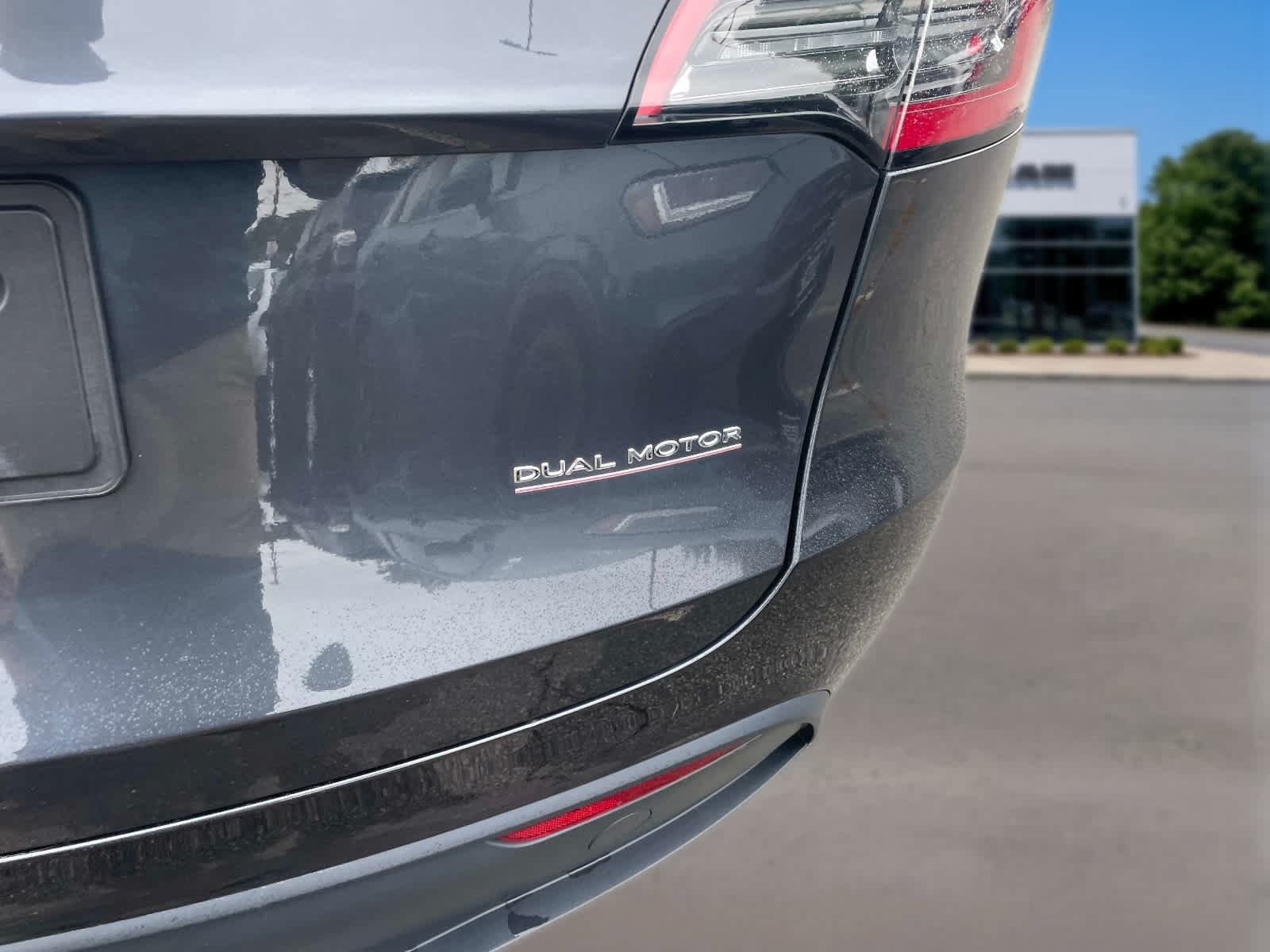 Used 2024 Tesla Model Y Performance AWD/4WD image 5