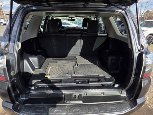 Used 2016 Toyota 4Runner SR5 Premium RWD image 39