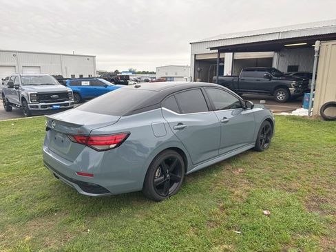 Used 2024 Nissan Sentra SR w/ SR Premium Package FWD image 5
