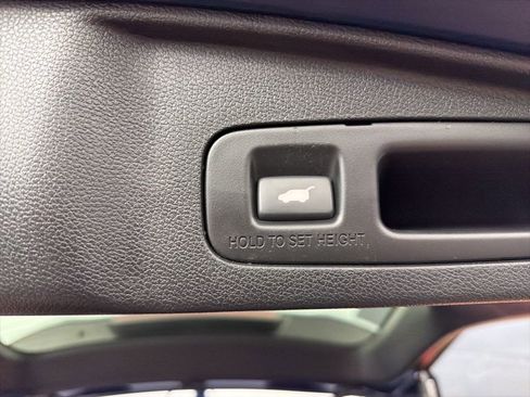 Used 2017 Honda CR-V Touring image 38