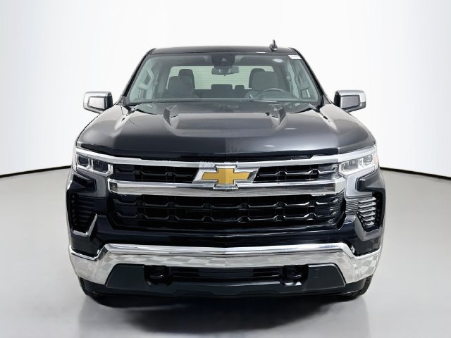 Used 2024 Chevrolet Silverado 1500 LT AWD/4WD image 2