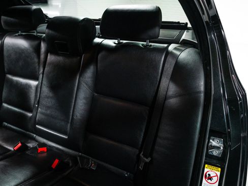 Used 2007 BMW M5 image 32