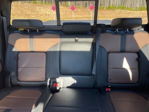 Used 2022 Chevrolet Silverado 2500 High Country image 19