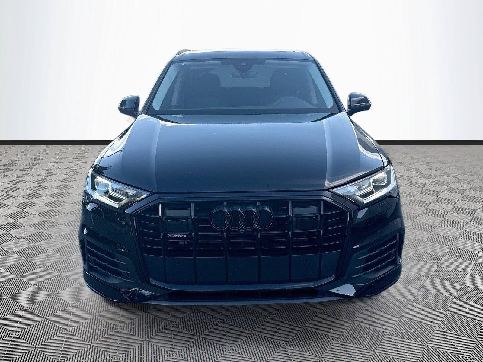 Used 2023 Audi Q7 2.0T Premium Plus w/ Premium Plus Package AWD/4WD image 2