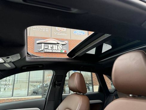 Used 2017 Audi Q3 2.0T Premium image 36