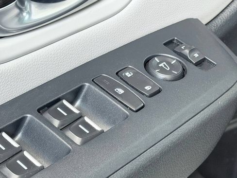 Used 2023 Honda Pilot Touring image 11