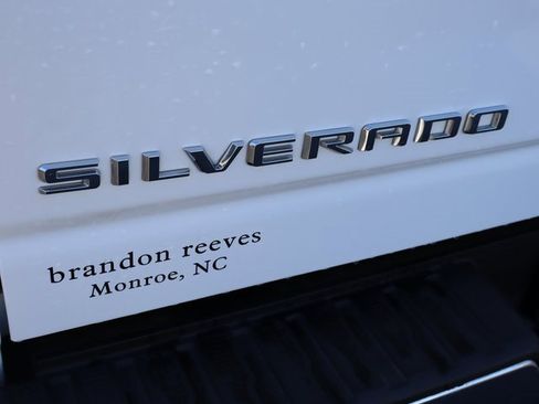 Used 2023 Chevrolet Silverado 2500 LT image 47