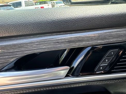 Used 2023 Jeep Wagoneer L Series II RWD image 36