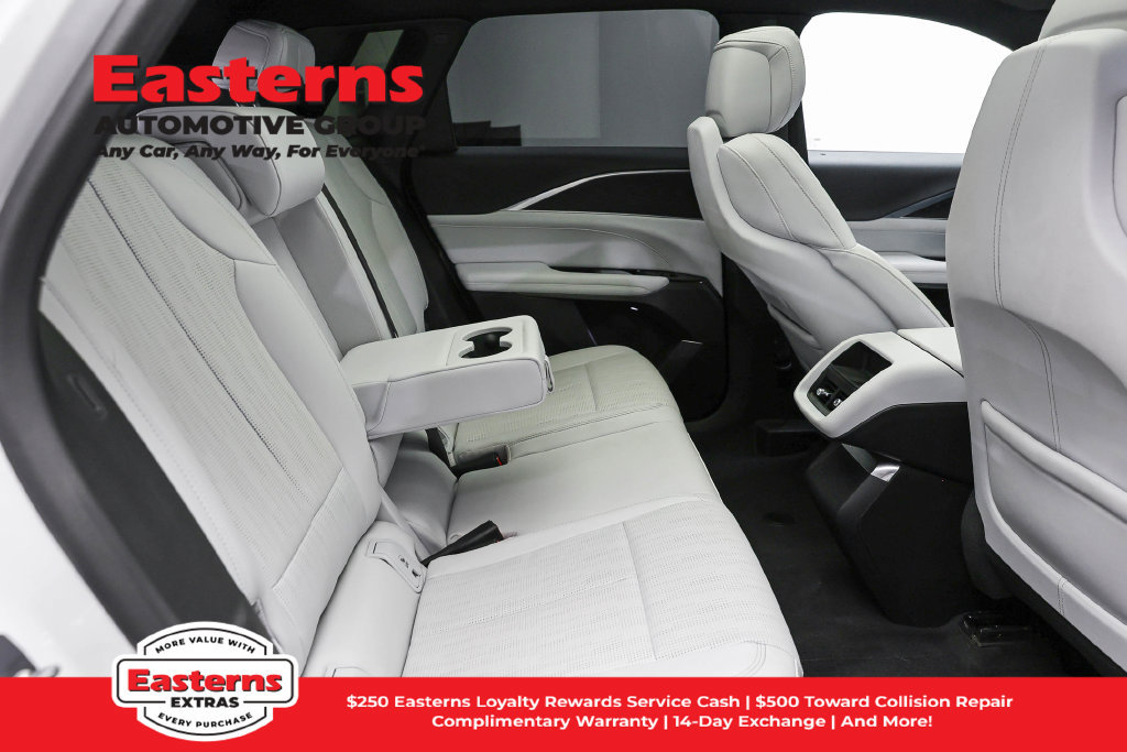 Used 2024 Cadillac Lyriq Sport RWD image 26