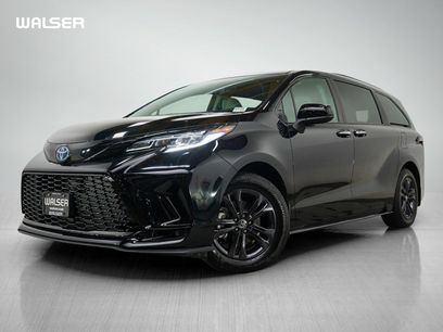 Used 2025 Toyota Sienna LE